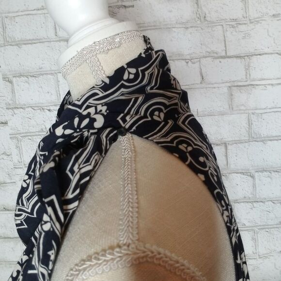 Halter Side bow Tie top - Picture 2 of 6